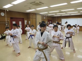 前田教室・手稲教室 楽しく元気に空手_c0118332_22414562.jpg