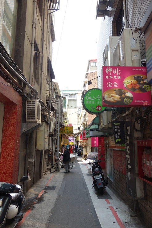 台湾へ行きタイワーン 4日目 2~まだまだ朝の散歩_a0287336_2292658.jpg