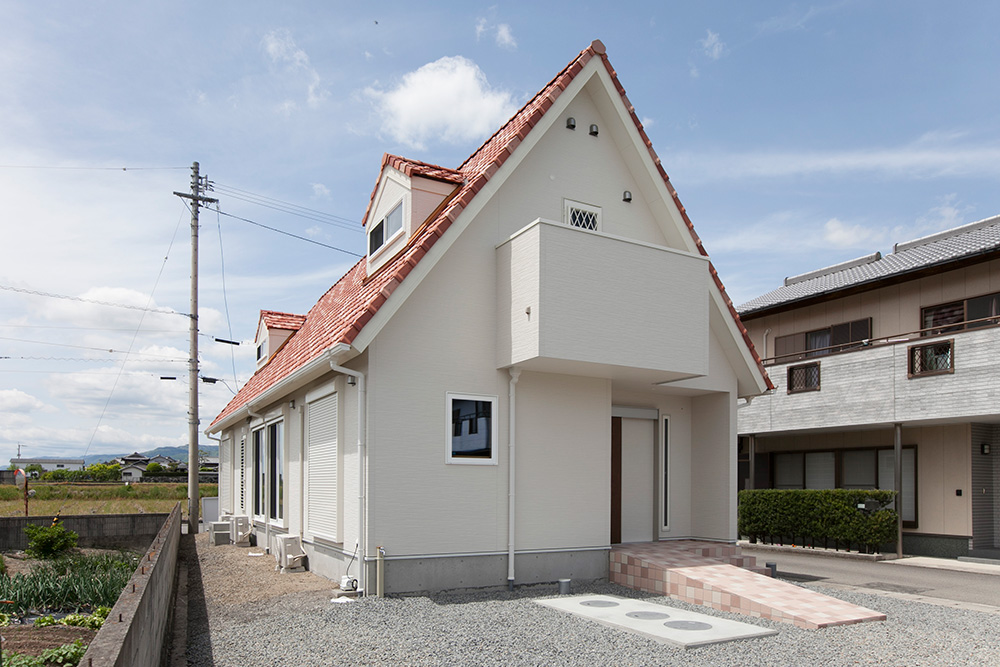 木造2階建てモダン屋根の家─3─_a0163962_1275453.jpg