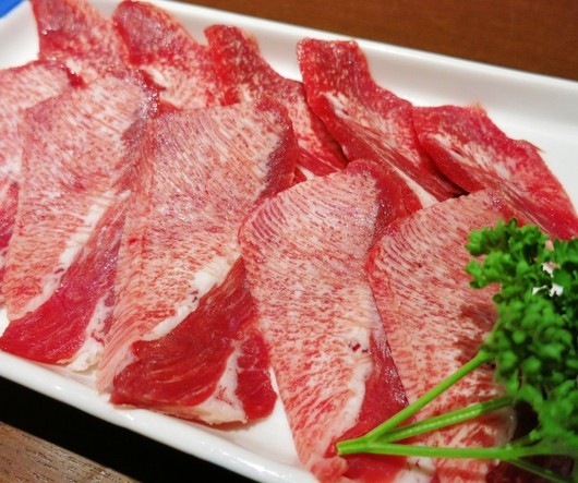 牛たん一福・牛たんの刺身_b0083801_23483411.jpg