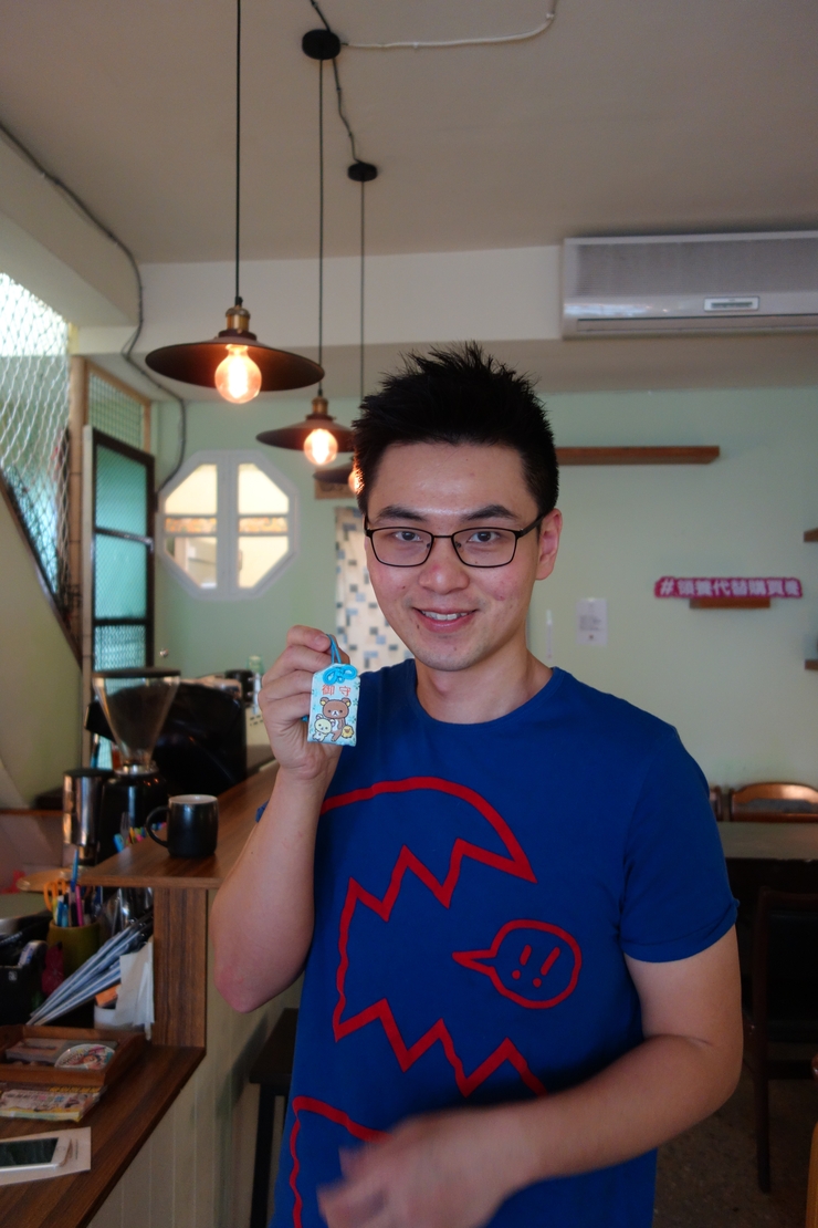 浪浪別哭 pet halfway house & cafe 台北市中山区/犬猫カフェ~台湾へ行きタイワーン 4日目 3_a0287336_22223095.jpg