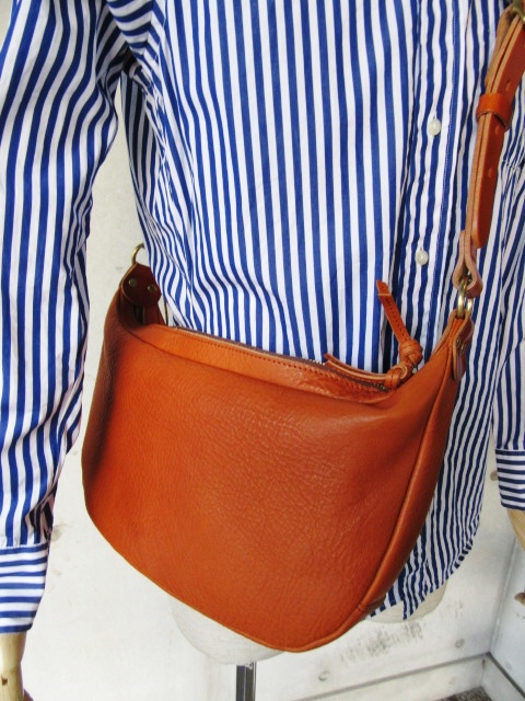 大好評のSLOW より、Stomach Shoulder BAG!★! (再)_d0152280_10315539.jpg
