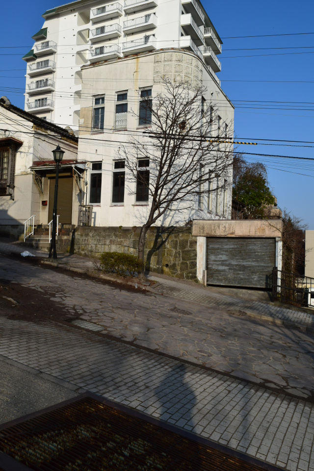 旧仁壽生命函館支店(建築家・関根要太郎函館作品?再訪、その6)_f0142606_7372265.jpg