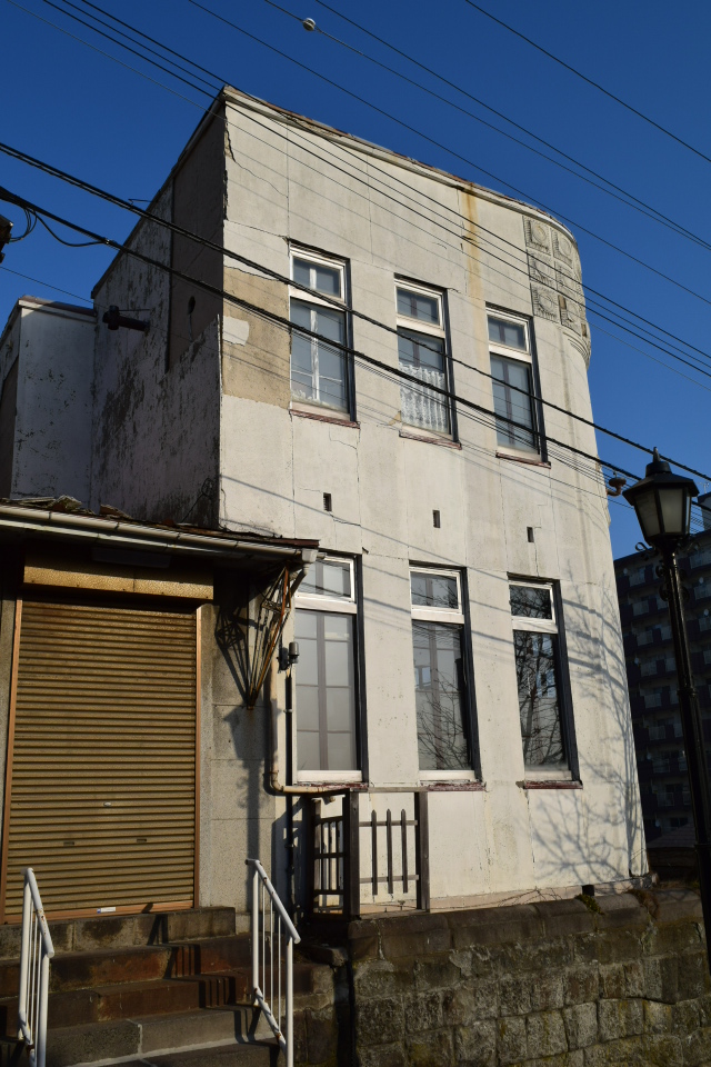旧仁壽生命函館支店(建築家・関根要太郎函館作品?再訪、その6)_f0142606_7432855.jpg