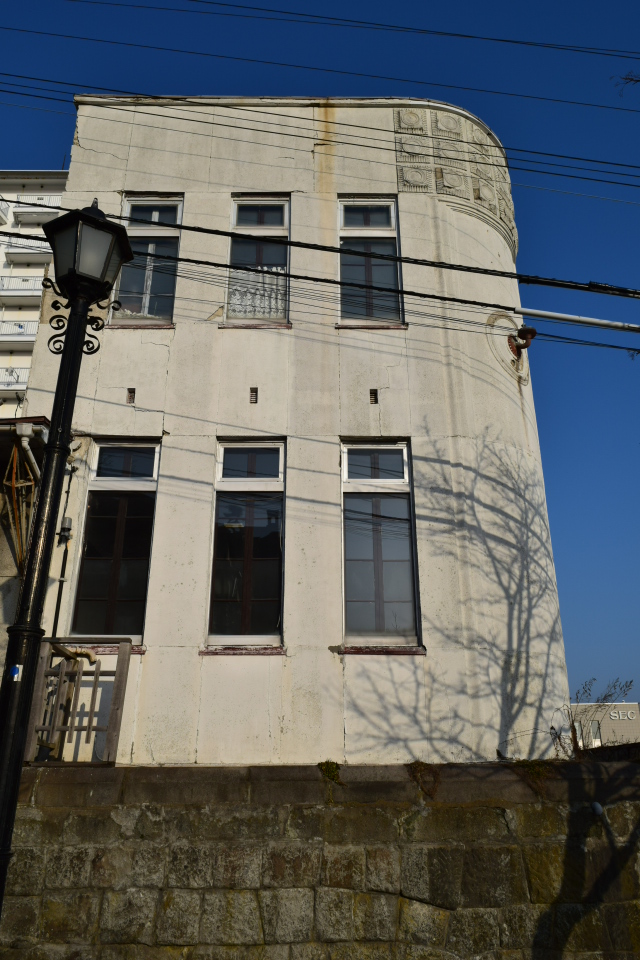 旧仁壽生命函館支店(建築家・関根要太郎函館作品?再訪、その6)_f0142606_8351618.jpg