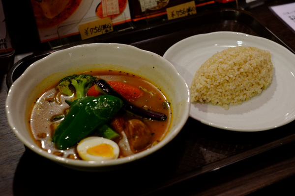 「北海道・札幌 札幌スープカレー曼荼羅(まんだら)のスープカレー」_a0000029_21355266.jpg