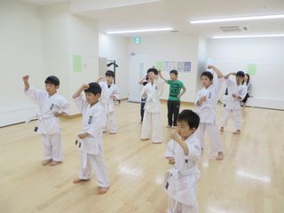 土曜日空手 YC琴似・八軒・宮の沢・麻生_c0118332_23533374.jpg