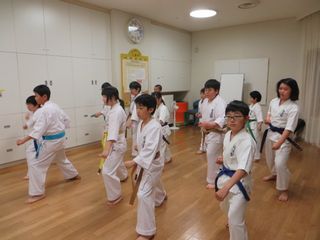 土曜日空手 YC琴似・八軒・宮の沢・麻生_c0118332_23542694.jpg