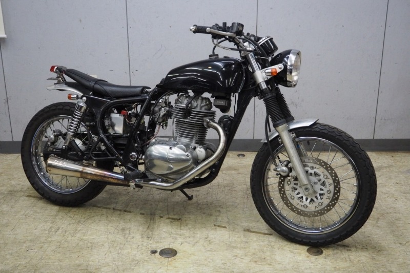 Estrella バイクシート 黒 ストライプ付き Estrella バイクシート 黒