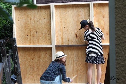 DIY小屋作り３（壁作り編）２×４材を使った壁を土台基礎に設置_f0023333_22083382.jpg