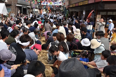 /// 湯村温泉内に祭りを知らせるポスターが貼られました ///_f0112434_14095141.jpg