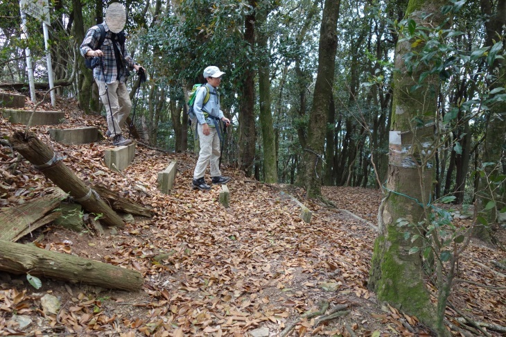 西山・犬鳴山縦走_d0345153_11380935.jpg