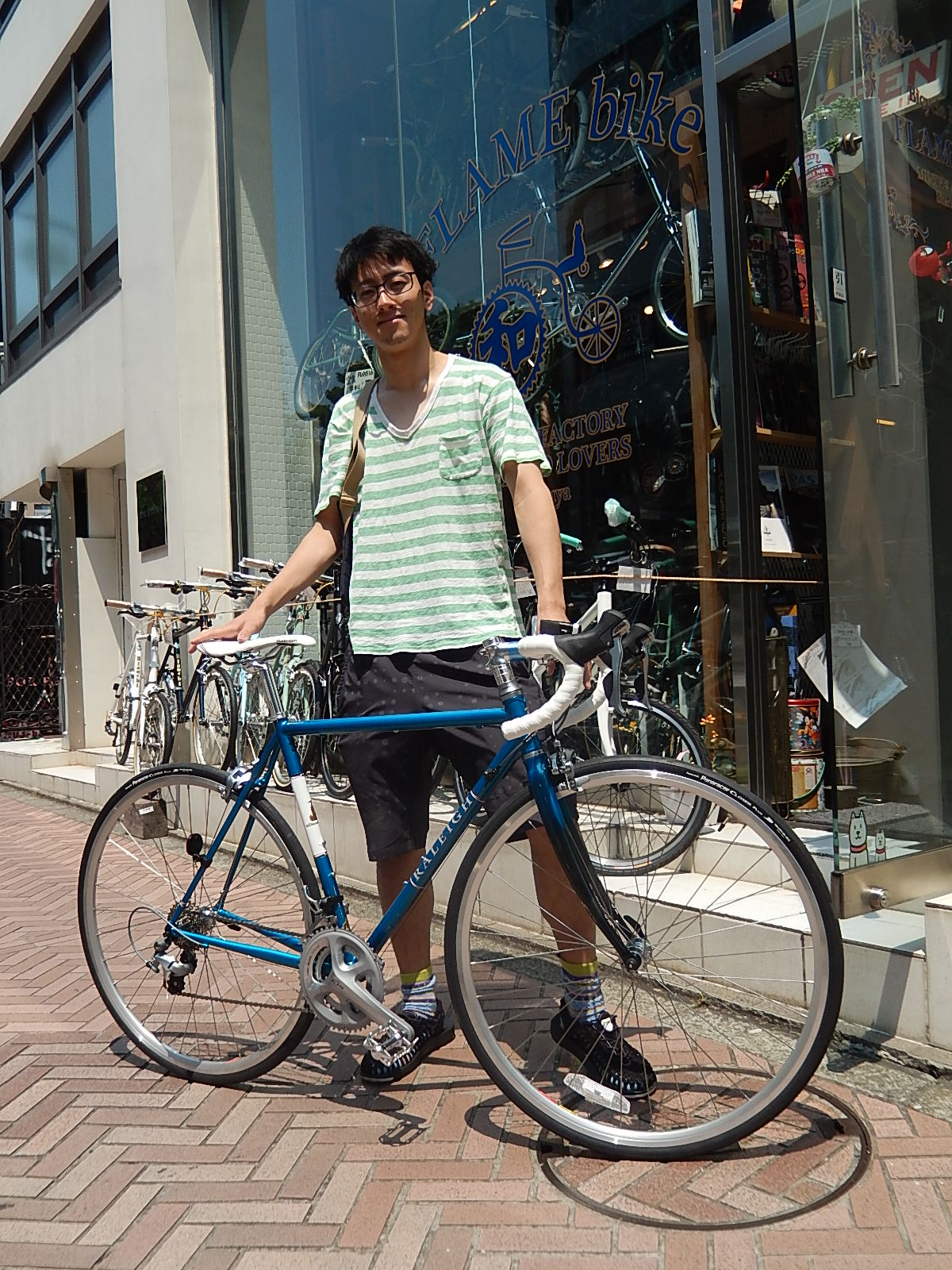 5月22日　渋谷　原宿　の自転車屋　FLAME bike前です_e0188759_18255934.jpg