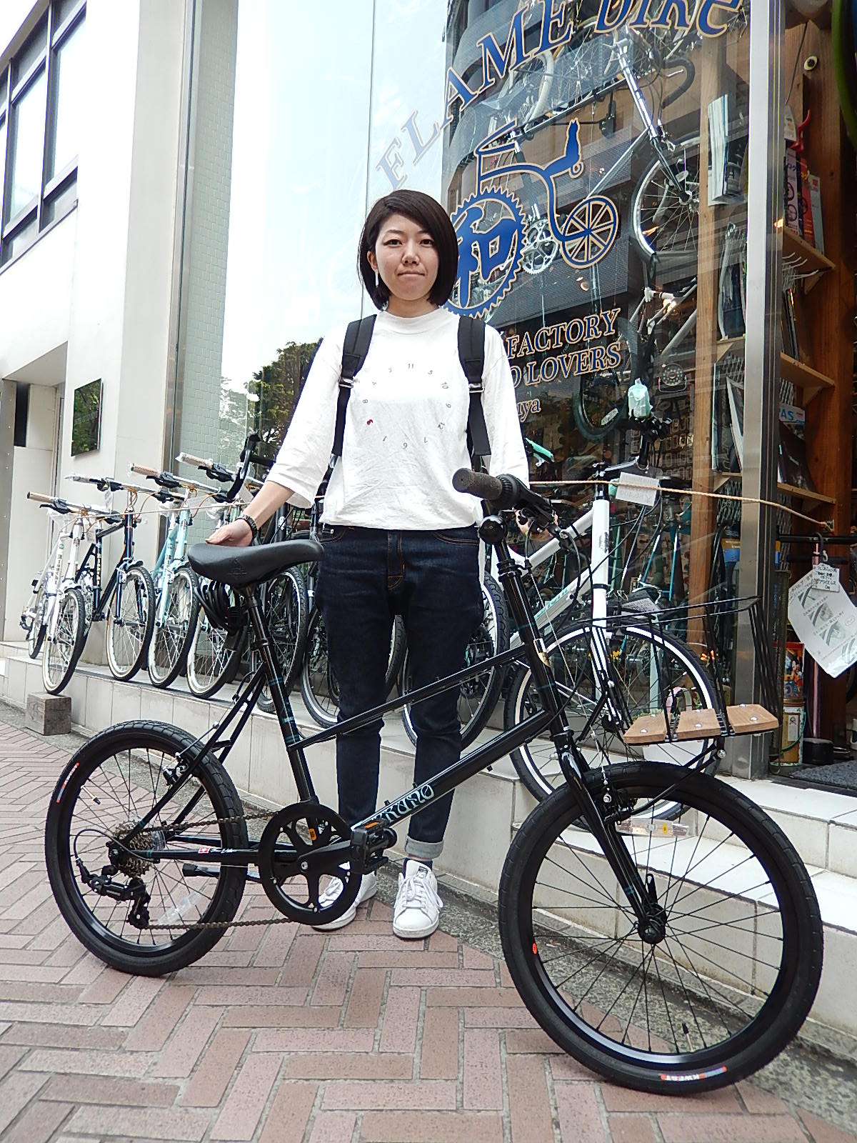 5月22日　渋谷　原宿　の自転車屋　FLAME bike前です_e0188759_18274078.jpg