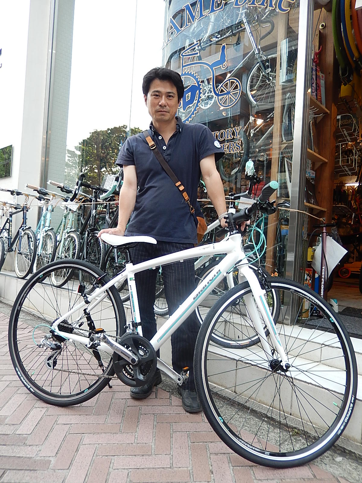 5月22日 渋谷 原宿 の自転車屋 FLAME bike前です_e0188759_18284756.jpg