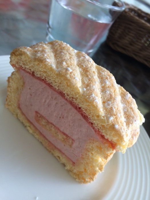 ILU PLEUT SURLA SEINE　　　　　　　　　　　　〜猿楽町渋谷区_a0147173_11543182.jpg