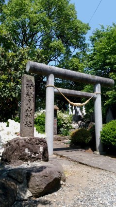 村社月山神社へ参拝_f0168392_20281145.jpg