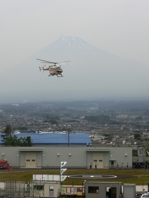 「安心」への大きな備えだが、使うことがないことを祈りたい「富士市防災ヘリポート」開所式_f0141310_747316.jpg