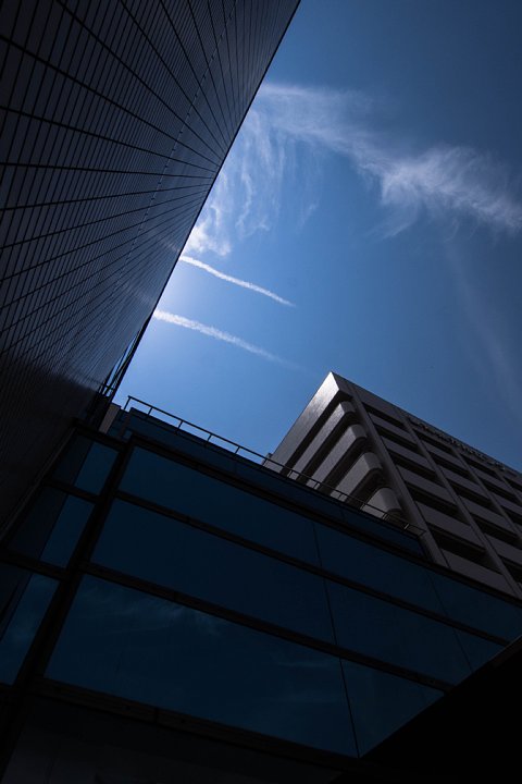 青空が侵入する病院_d0353489_13121863.jpg