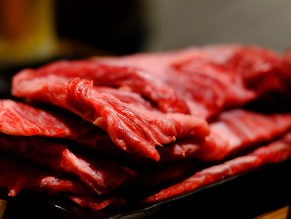 「北海道・札幌 焼肉屋かねちゃんのわらじ、肉コース」_a0000029_1834589.jpg