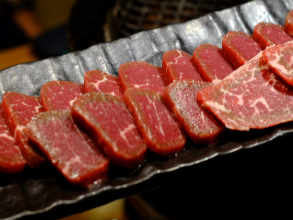 「北海道・札幌 焼肉屋かねちゃんのわらじ、肉コース」_a0000029_1892946.jpg