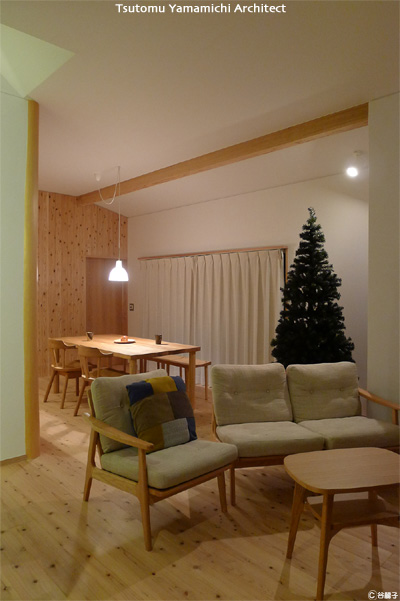 ∵ソファーもコーディネートしています♪_d0040733_2230493.jpg