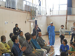 田植え体験(月光原小・西根小) _d0247484_17171483.jpg