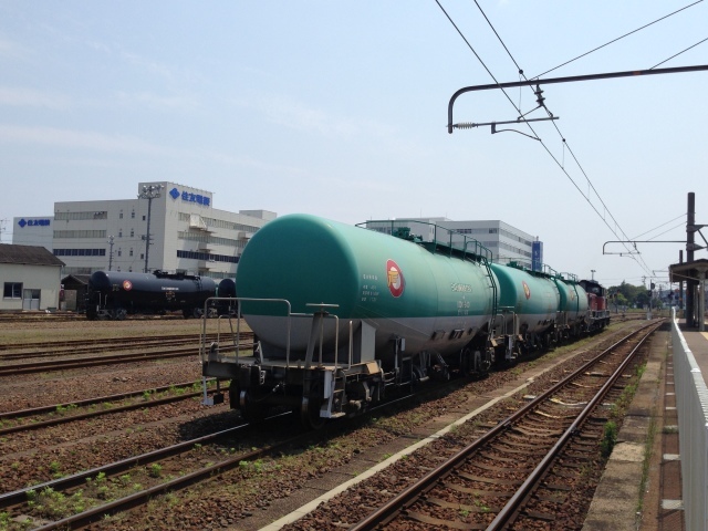 さすがDD51の聖地、興奮収まらず撮りまくり@JR四日市駅_a0334793_00102418.jpg
