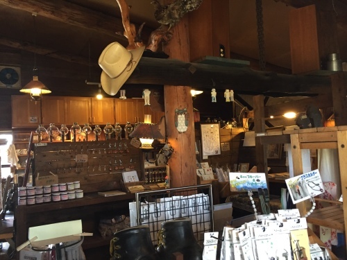 b0330040_22040745.jpeg