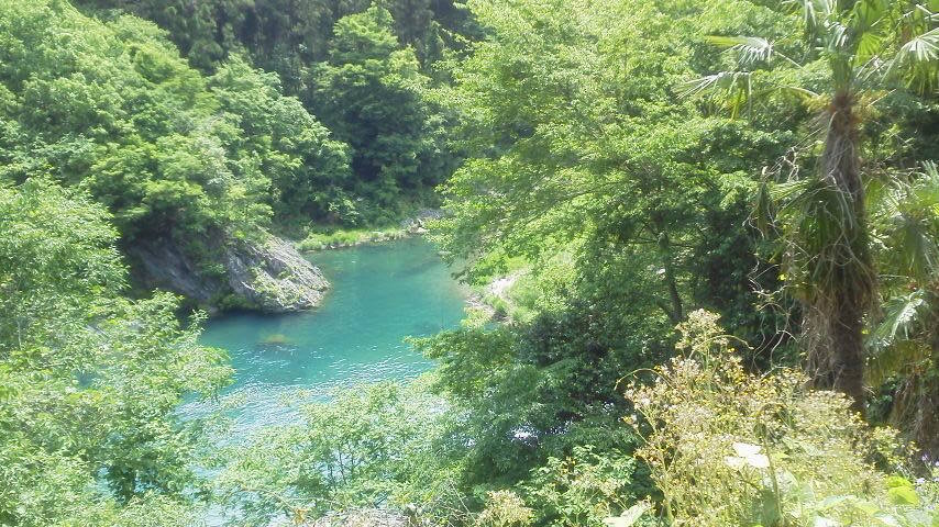 e0348420_04113180.jpg