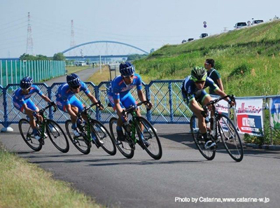 金栄堂サポート:山下貴宏選手 AACA 第5戦&美山ロードレースご報告・インプレッション!_c0003493_8563550.jpg