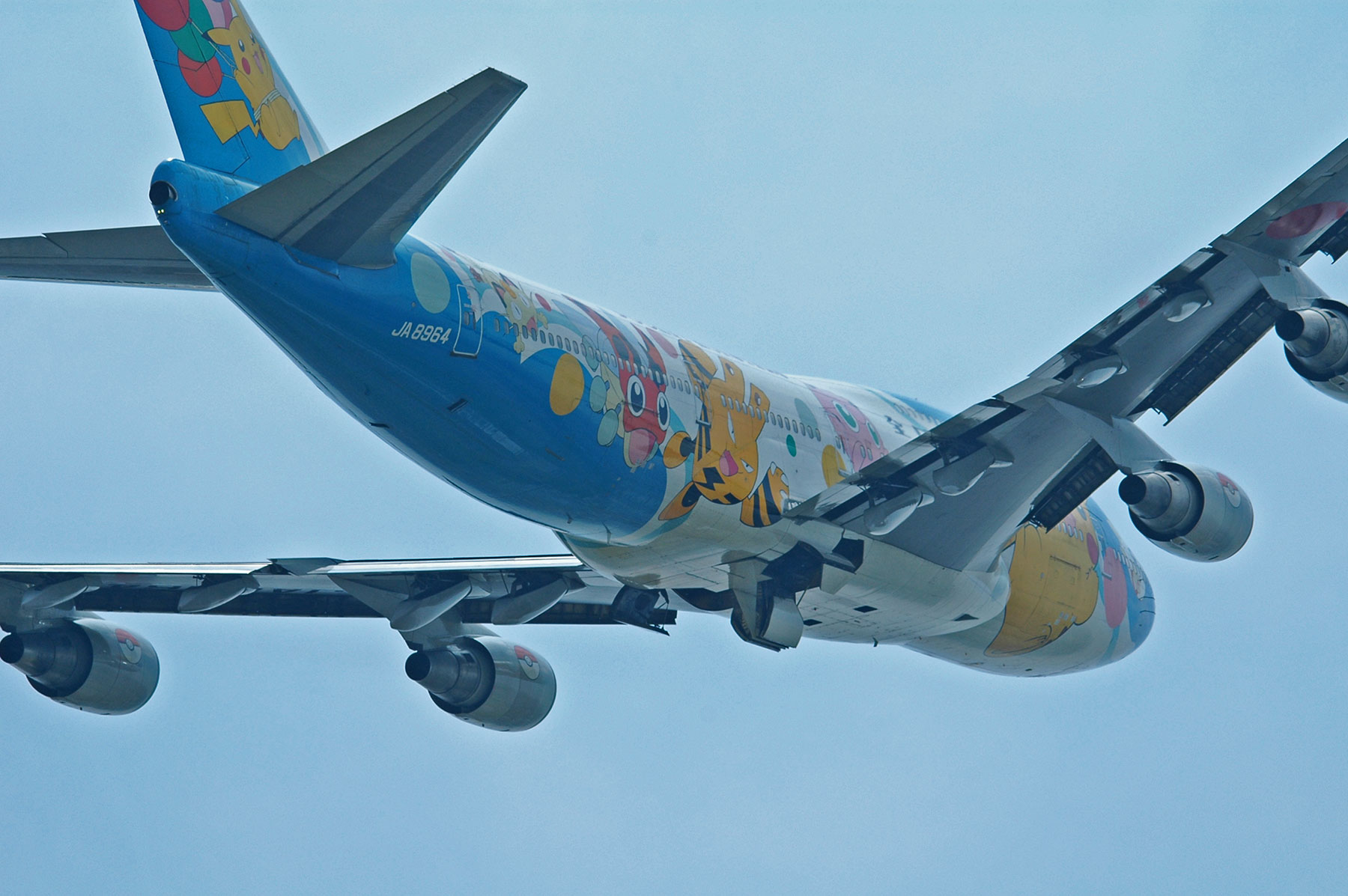 全日空商事Boeing747-400Dポケモンジェット 全日空商事 1/200 ANAポケモンジェット B747-400 NH20011 - メルカリ