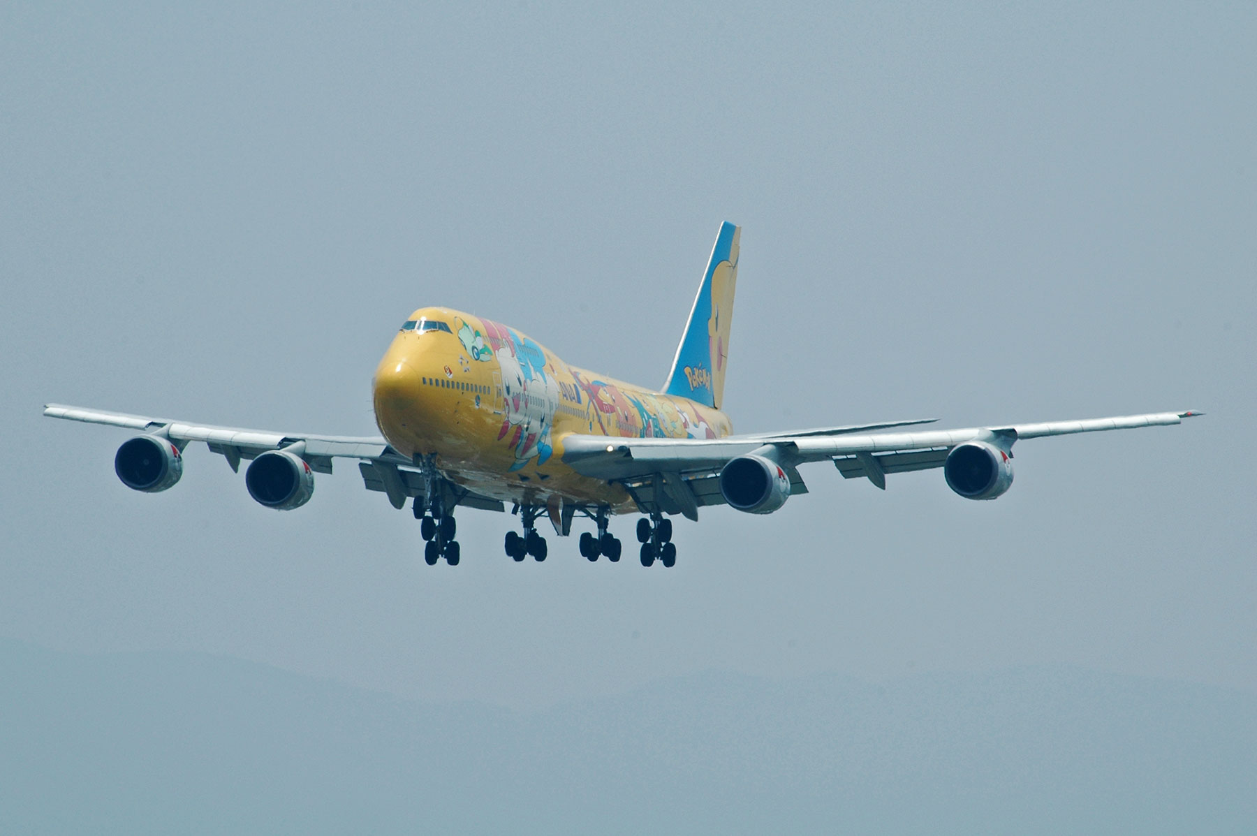 BOEING 747-400D / JA8957 - ピカチュウジャンボ - : SKY LOUNGE BOEING 747-400D / JA8957 - ピカチュウジャンボ - : SKY LOUNGE