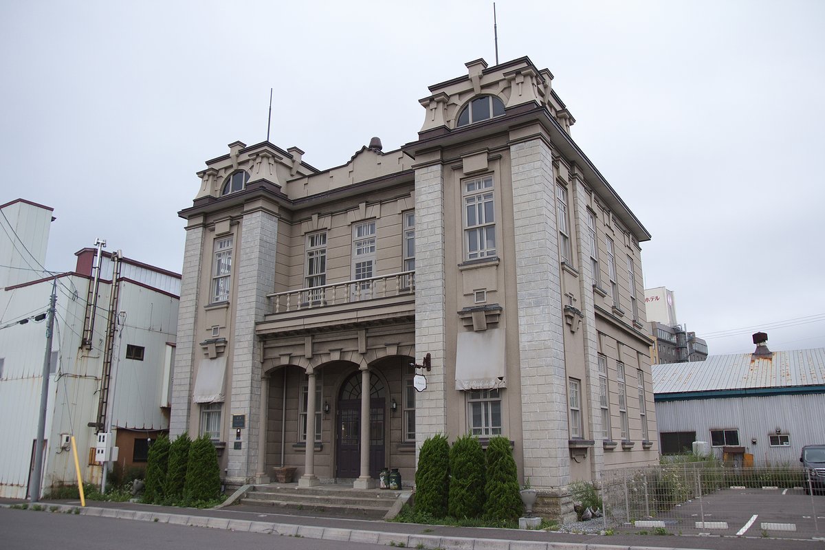 函館大手町ハウス（旧浅野セメント函館営業所） _b0199449_21275425.jpg