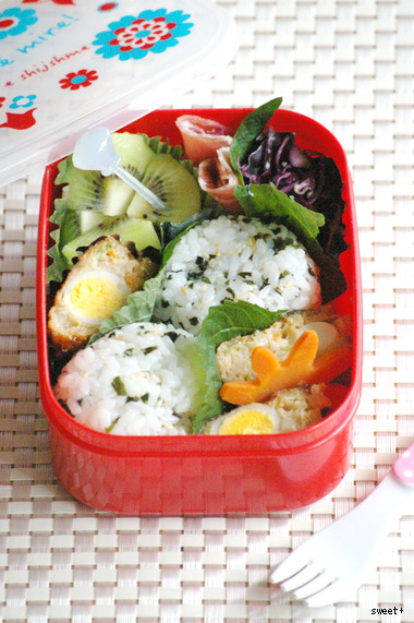 今日の鶏つくね弁当_d0327373_99432.jpg