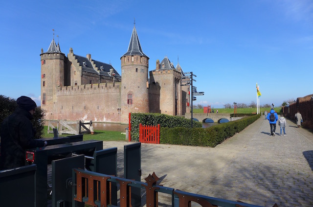 Muiderslot　　マウデン城_c0197980_4334443.jpg