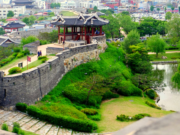 「韓国2016 水原(スウォン)の水原華城(スウォンファソン)」_a0000029_2252165.jpg