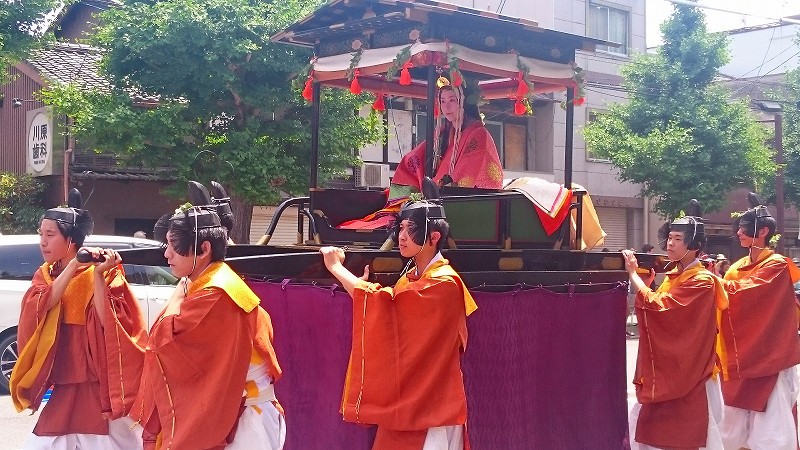 京都三大祭の一つ「葵祭」20160515_e0237645_23191618.jpg