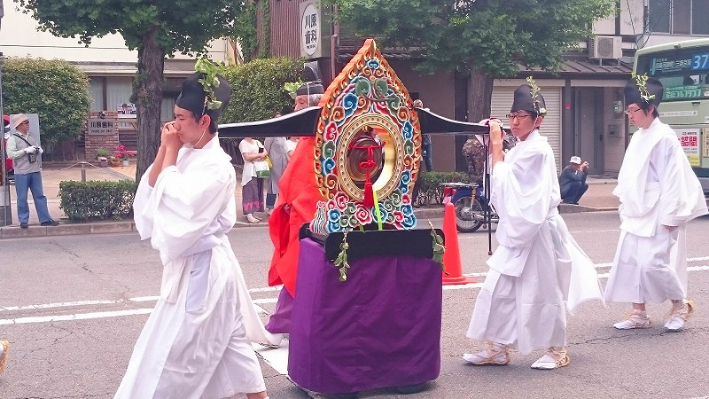 京都三大祭の一つ「葵祭」20160515_e0237645_23211012.jpg