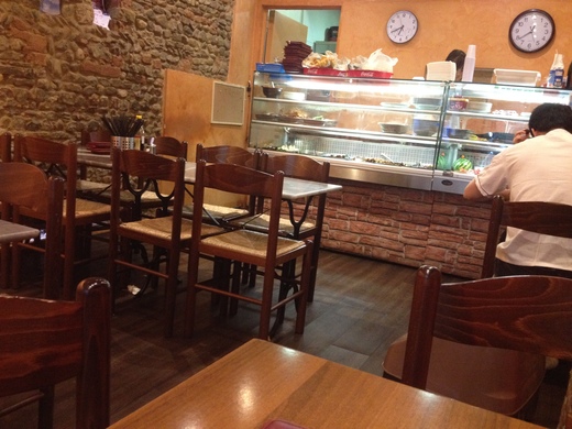 中華激戦区のサンタントニーノ通りで食べる_a0136671_3504282.jpg