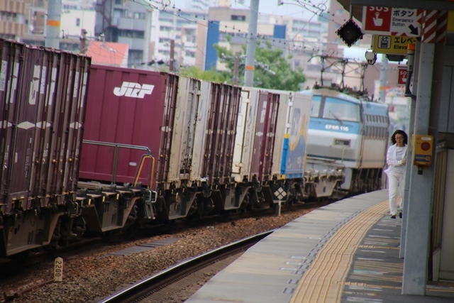 藤田八束の鉄道写真＠山陽本線・東海道本線を走る貨物列車写真（さくら夙川駅にて）特急列車も追加_d0181492_10155911.jpg