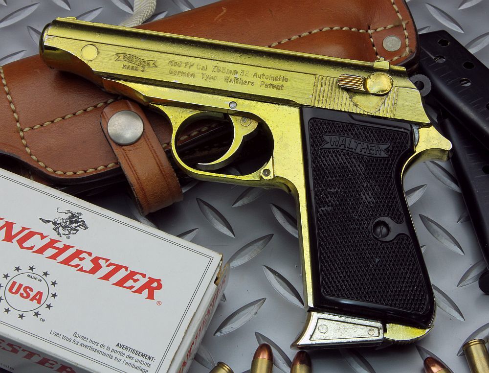 Walther PP  by Malugo_e0162444_22304033.jpg