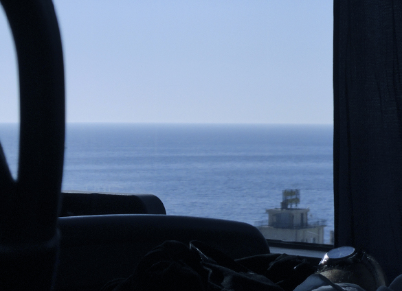 ミラッツォ1. 水平線が似合うエオリエ諸島の玄関口_f0205783_17214475.jpg
