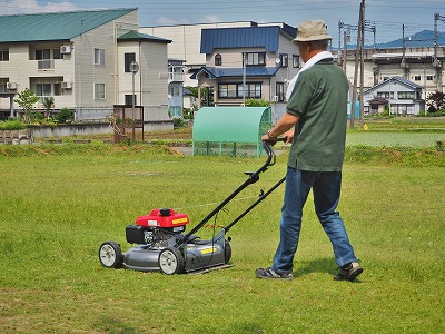 芝刈り機を使ってみました!_c0336902_2122389.jpg
