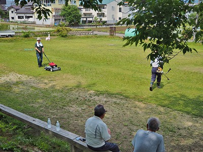 芝刈り機を使ってみました!_c0336902_21225864.jpg