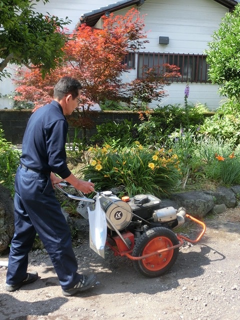 毎年この時期の町内の防疫活動 私も汗だくでやりました!_f0141310_6421435.jpg