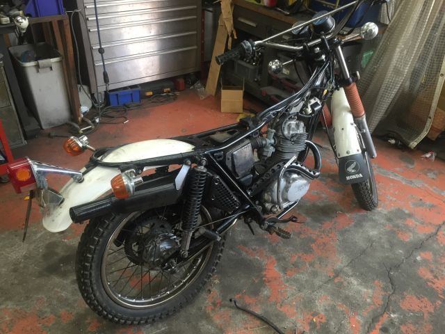 XL125 修理 タンク以外完成!_a0164918_16284263.jpg