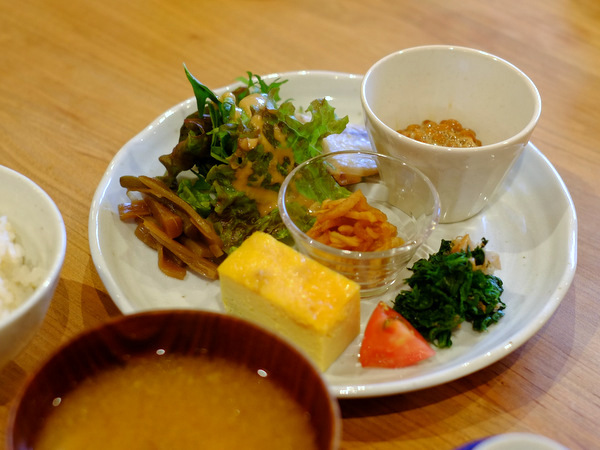 「長野・池田町 八寿恵荘の朝ごはんとカミツレ摘み体験」_a0000029_12263029.jpg