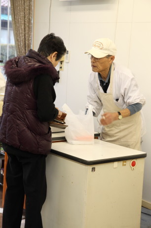 ハラダ食料品店さん本日(5/31)で閉店_a0026530_10201674.jpg