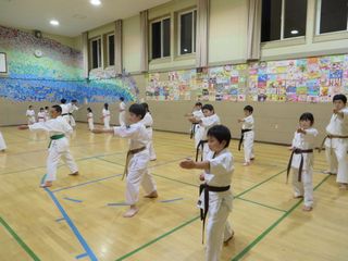 西町教室 3才からの武道空手_c0118332_2304979.jpg